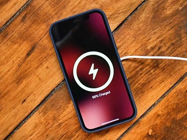 江达苹果手机维修分享iPhone 12可以随便充电吗 